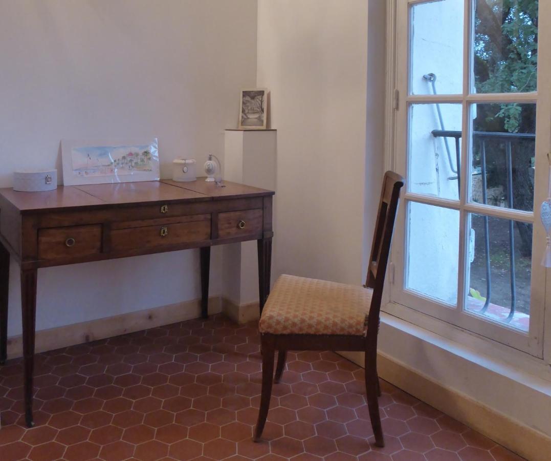 Chateau Saint-Esprit Bed and Breakfast Draguignan Esterno foto
